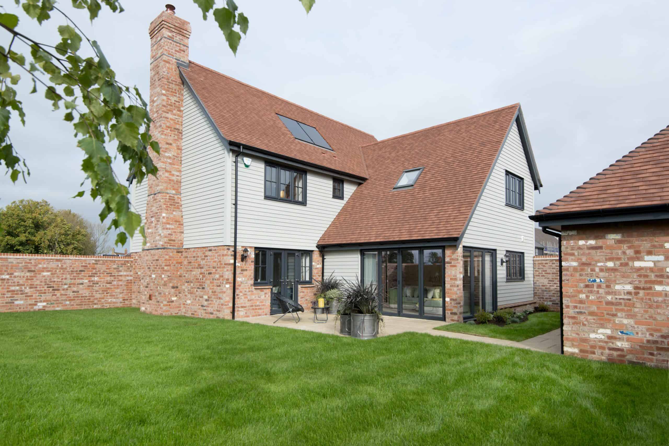 Edilians Clay Shingle Tile in Quercy Blend