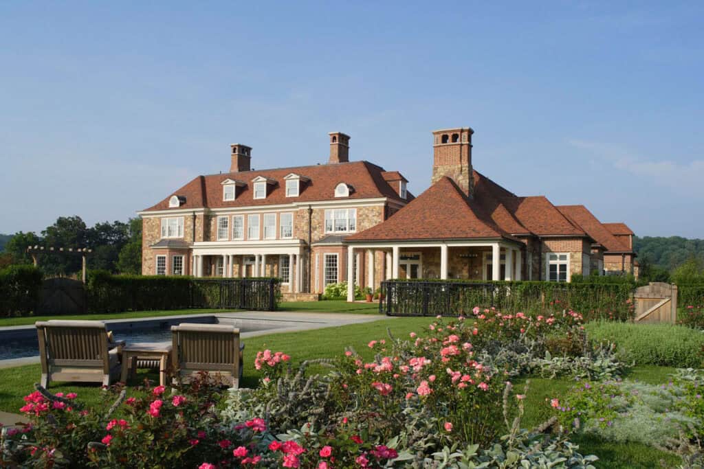Residence in Pennsylvania using Tudor clay tiles from England, imported by Northern Roof Tiles by John Milner Architects