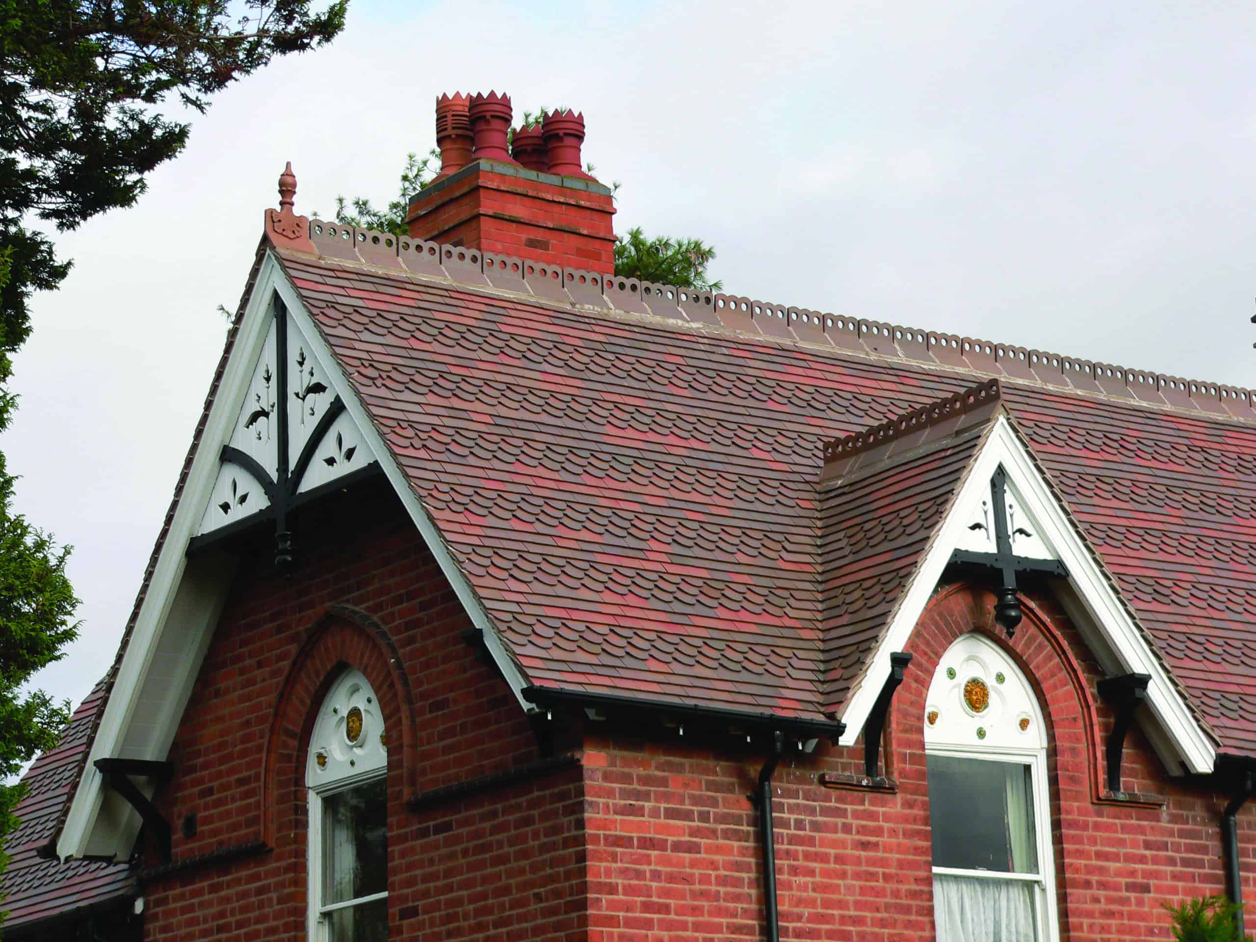Dreadnought English Clay Tile Blended with Ornamental Tile