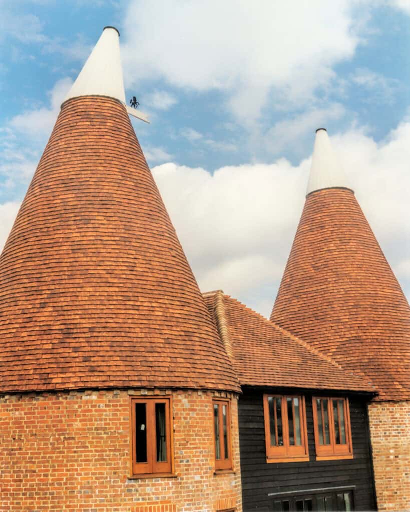 Todor Roof tiles using 50% Sussex Red, 30% Medium Antique, 10% Red Antique and 10% Sussex Red