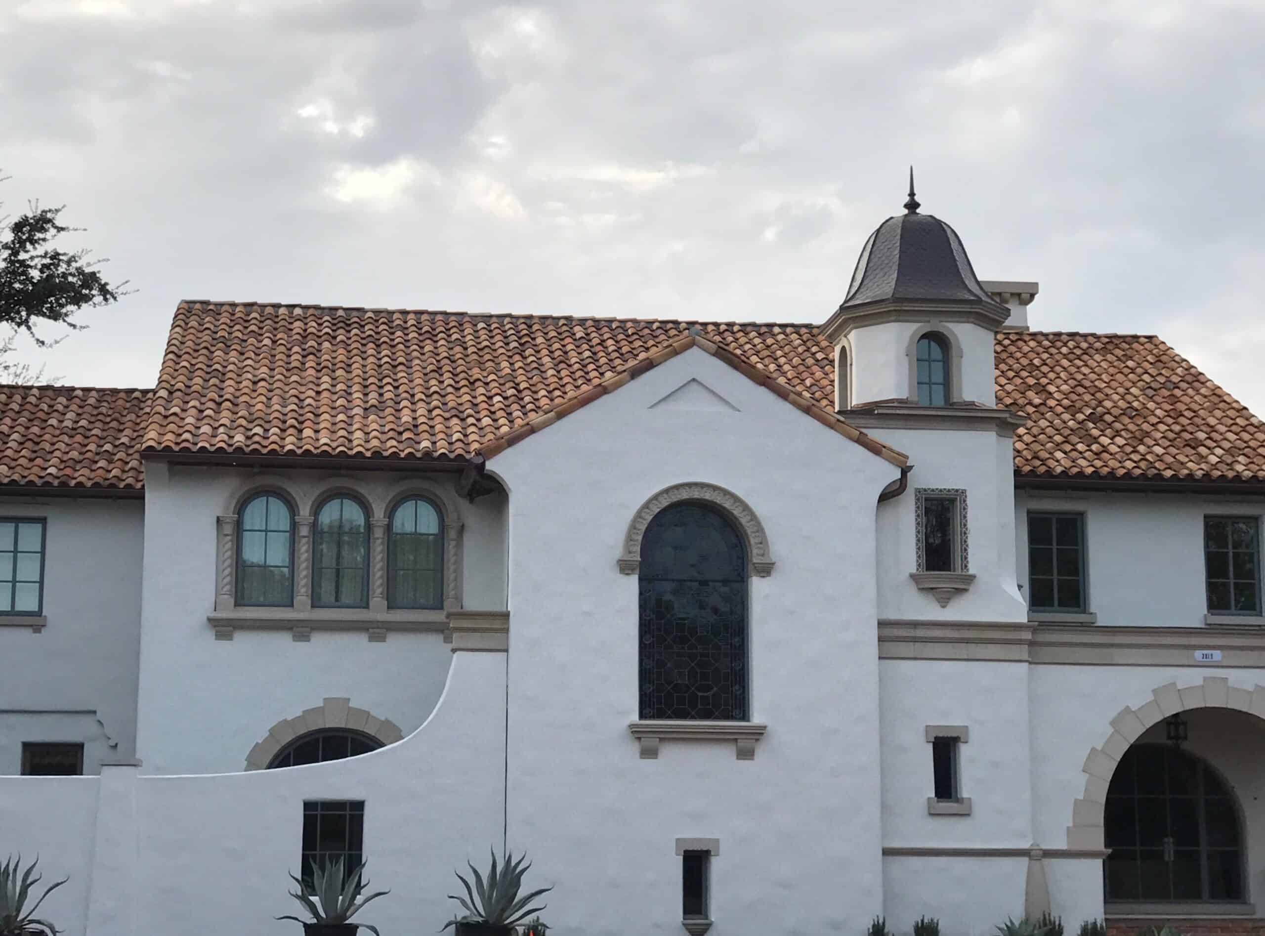 The natural imperfections of the pan and cover system enhance the character of this rustic property. Castilla Pan and Cover tiles in Antiqua