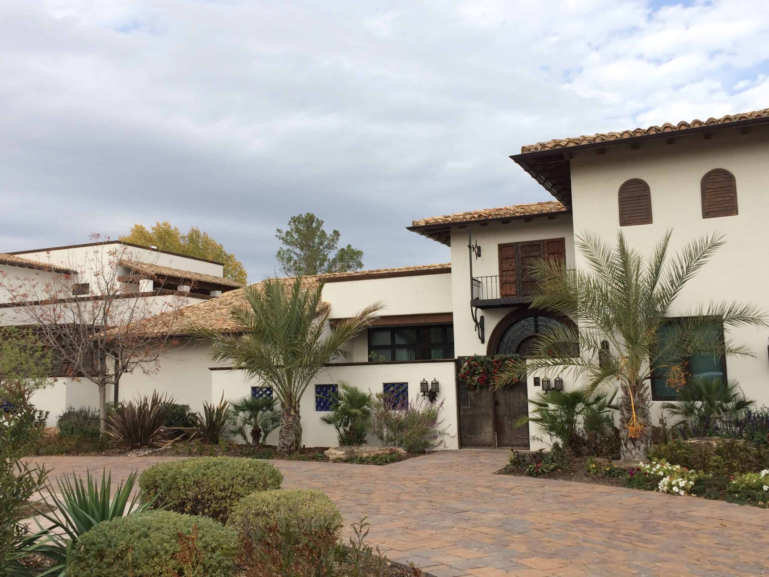 Even new construction feels old and storied when roofed with Castilla’s traditional pan and cover tiles in Antiqua blend.